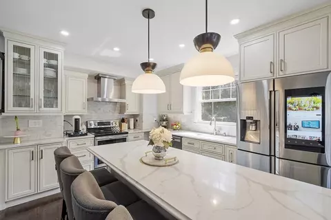 Kitchen - 33 Beechmont St, Worcester, MA 01609 photo 5 of 6