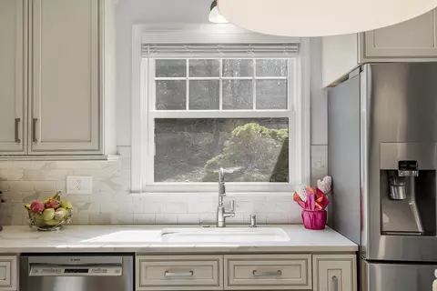Kitchen - 33 Beechmont St, Worcester, MA 01609 photo 4 of 6