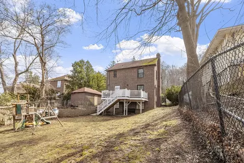 Exterior - 33 Beechmont St, Worcester, MA 01609 photo 4 of 6