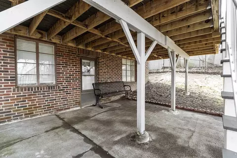 Exterior - 33 Beechmont St, Worcester, MA 01609 photo 6 of 6
