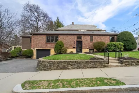 5 Bencliffe Cir, Newton, MA 02466