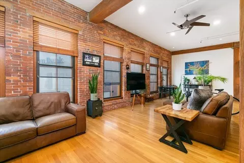 58 Prescott St #3, Lowell, MA 01852