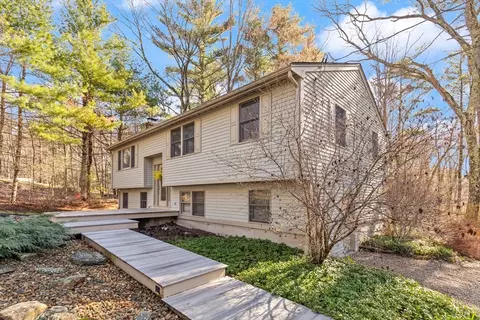 15 Forest St, Rowley, MA 01969 photo 3