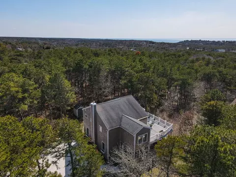 6 Short Lots Ln, Truro, MA 02666