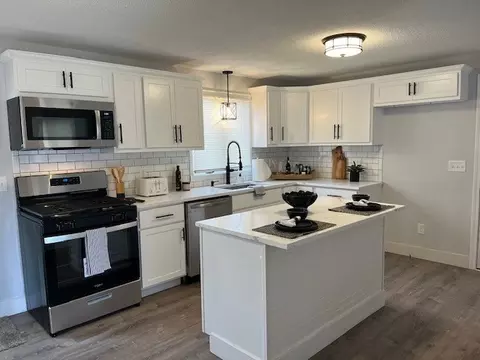 138 Jeffrey Rd, Springfield, MA 01119 photo 7