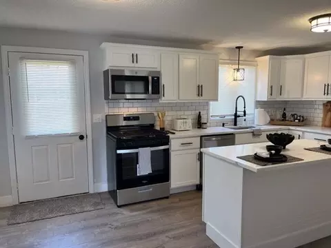 138 Jeffrey Rd, Springfield, MA 01119 photo 6