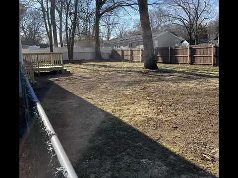 138 Jeffrey Rd, Springfield, MA 01119 photo 4