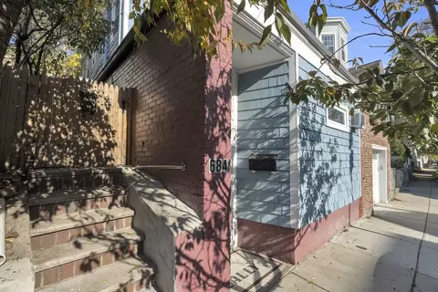 682-684 E 5th St, Boston, MA 02127