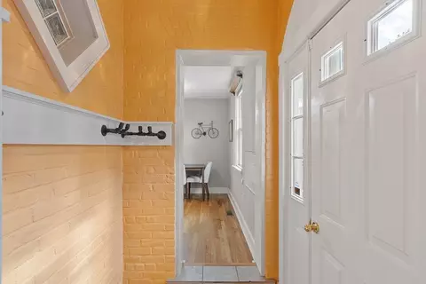 Entry Way - 33 Auman St, Devens, MA 01434 photo 2 of 2