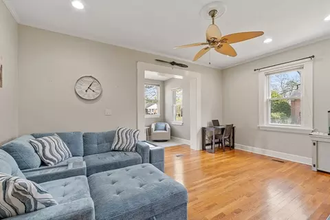 Living - 33 Auman St, Devens, MA 01434 photo 3 of 3