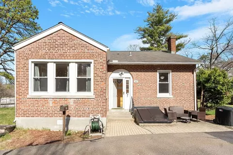 Exterior - 33 Auman St, Devens, MA 01434 photo 5 of 7