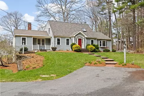 17 May Elm Ln, Norwell, MA 02061