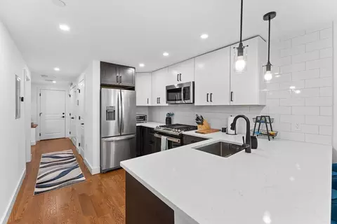 31 Monmouth St #1, Boston, MA 02128