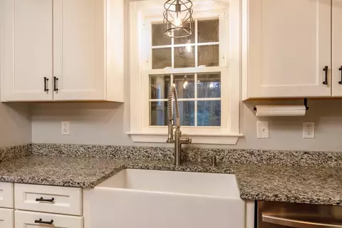 11 Laurel Dr, Ashburnham, MA 01430 photo 3