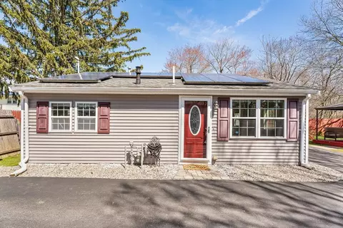 32 Shaw Rd, Brockton, MA 02301