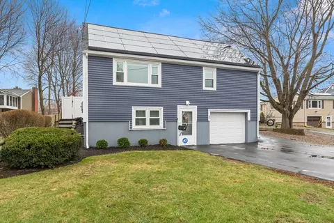 24 Scenic Ave, Salem, MA 01970