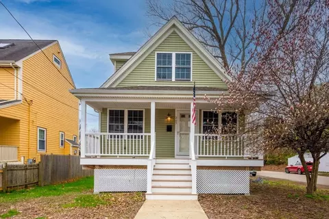 207 Evans St, Weymouth, MA 02191