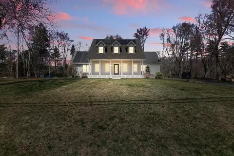 5 Bennett Rd, Hampden, MA 01036