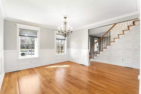 Living - 5 Bennett Rd, Hampden, MA 01036 photo 2 of 6