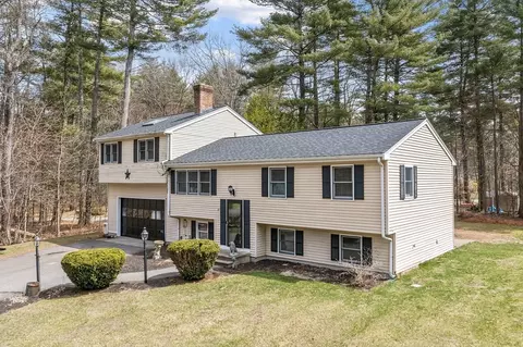 65 Horse Pond Rd, Shirley, MA 01464