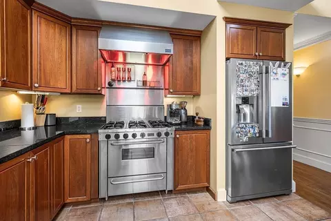 23 Landers Rd, Stoneham, MA 02180 photo 8