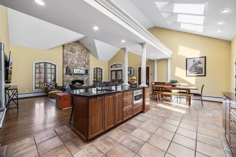 23 Landers Rd, Stoneham, MA 02180 photo 4