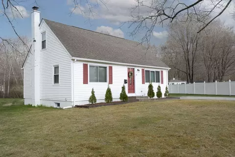 27 3rd St, Webster, MA 01570