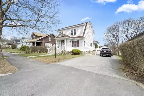69 Eureka St, Worcester, MA 01603 photo 2