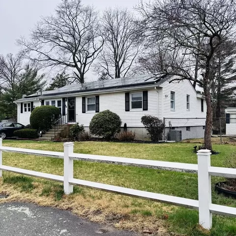20 Morgan Rd, Holbrook, MA 02343