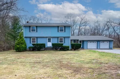 99 Concord St, Ashland, MA 01721
