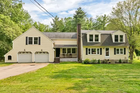 44 High St, Stratham, NH 03885