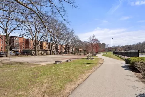 1807 Beacon St #3, Brookline, MA 02445 photo 14