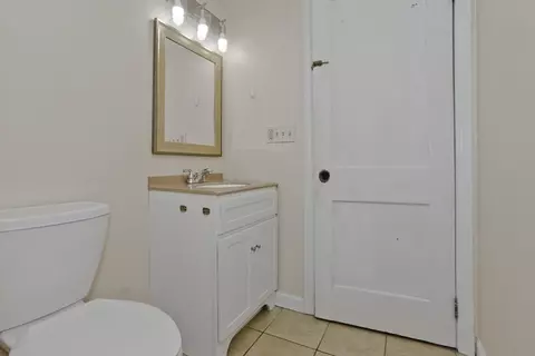 23 Mary St, Springfield, MA 01118 photo 3