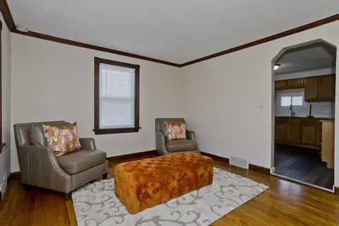 23 Mary St, Springfield, MA 01118 photo 8