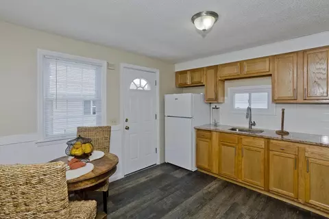 23 Mary St, Springfield, MA 01118 photo 9