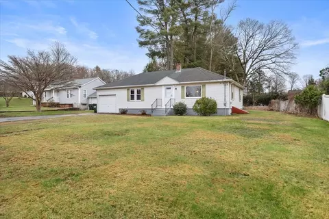 6 Pinehurst Dr, Webster, MA 01570 photo 1
