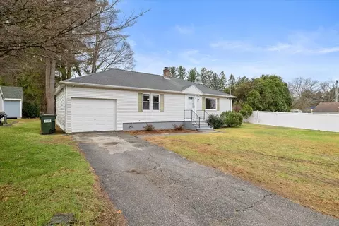 6 Pinehurst Dr, Webster, MA 01570 photo 3