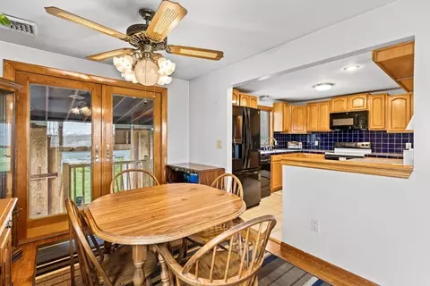 2440 County St, Dighton, MA 02715 photo 9