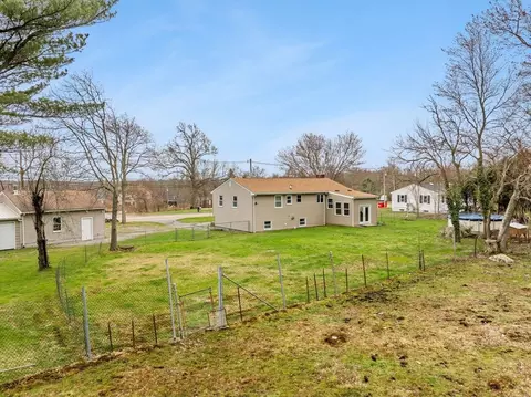 2440 County St, Dighton, MA 02715 photo 3
