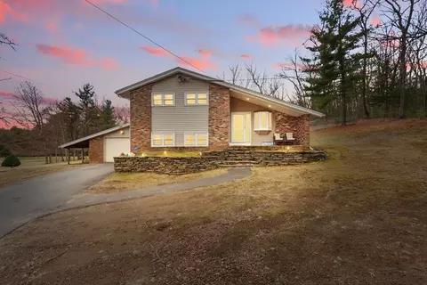 100 White Loaf Rd, Southampton, MA 01073