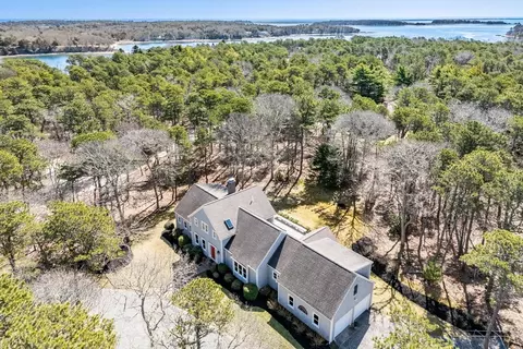 35 Pershing Ln, Orleans, MA 02653