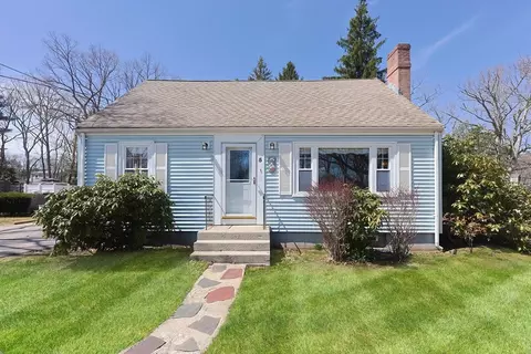 5 Philip Ln, Foxboro, MA 02035