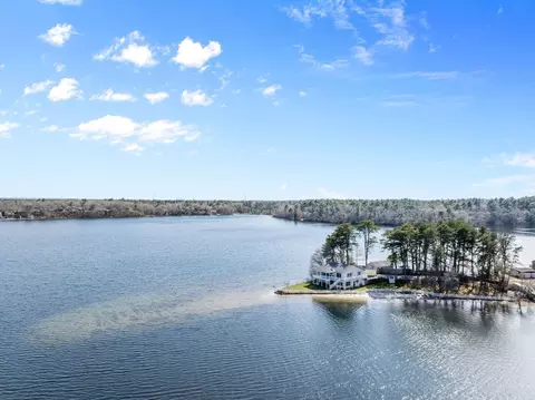 16 Mohawk Cir, Plymouth, MA 02360