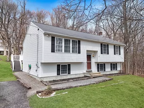 155 Mount Vernon St, Fitchburg, MA 01420