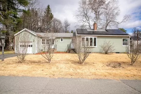 65 E Myrtle St, Orange, MA 01364 photo 2