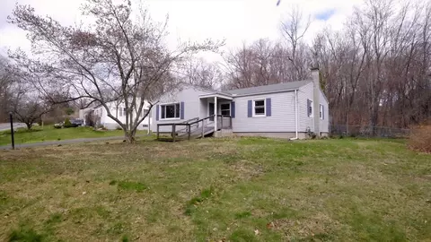 Exterior - 955 Burts Pit Rd, Northampton, MA 01062 photo 2 of 4