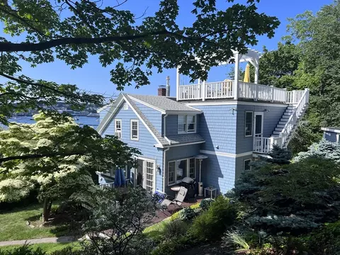 210 E Main St, Gloucester, MA 01930