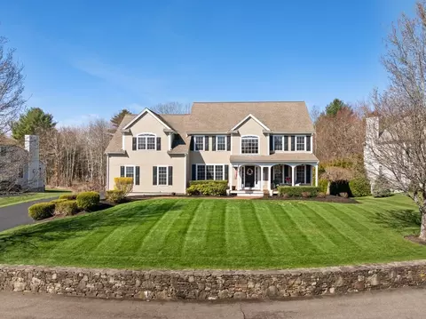 27 Concerto Ct, Easton, MA 02356