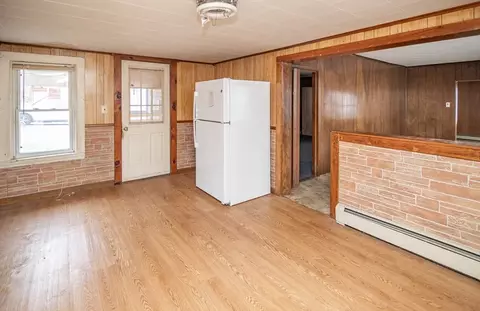 21 Park St, Webster, MA 01570 photo 3