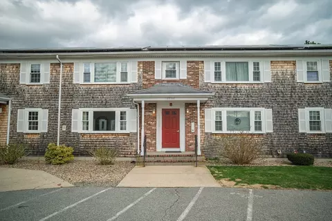 212 Upper County Rd #5A, Dennis, MA 02639